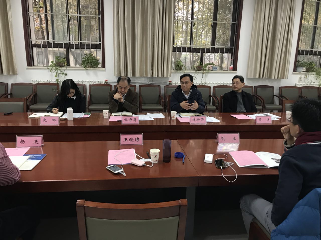 情侣做爱
领导见面会3